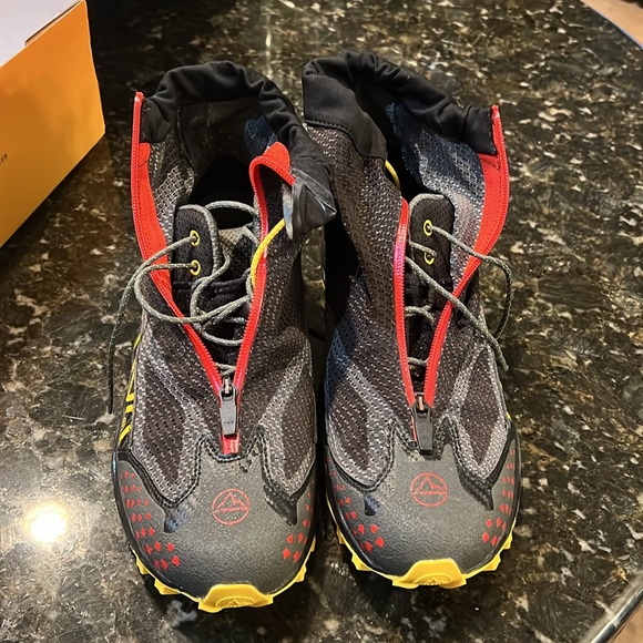 LA SPORTIVA crossover 2.0 GTX black and yellow mountain running shoes - Picture 3 of 4